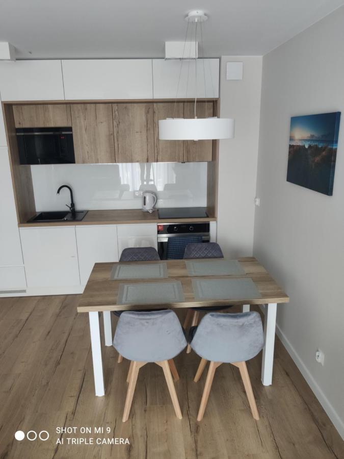 Apartament Szafir W Budynku Basenowym Morska Klifowa 레왈 외부 사진