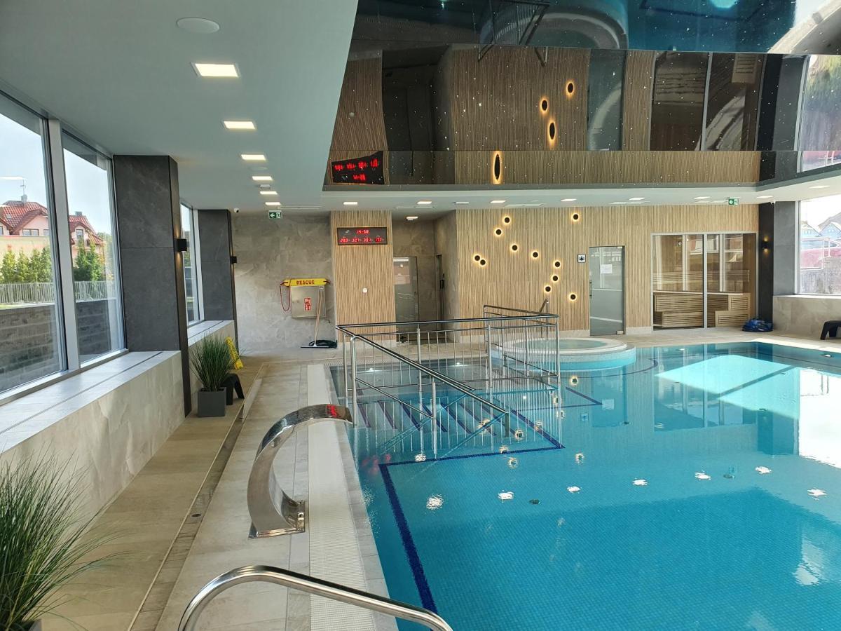 Apartament Szafir W Budynku Basenowym Morska Klifowa 레왈 외부 사진