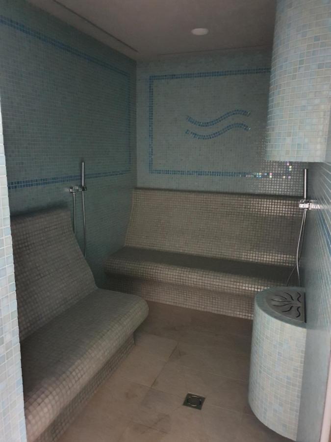 Apartament Szafir W Budynku Basenowym Morska Klifowa 레왈 외부 사진