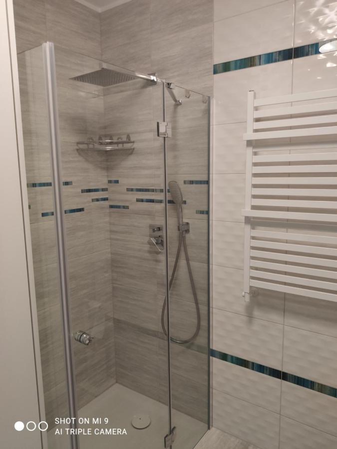 Apartament Szafir W Budynku Basenowym Morska Klifowa 레왈 외부 사진