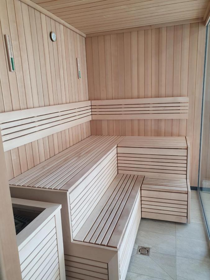 Apartament Szafir W Budynku Basenowym Morska Klifowa 레왈 외부 사진