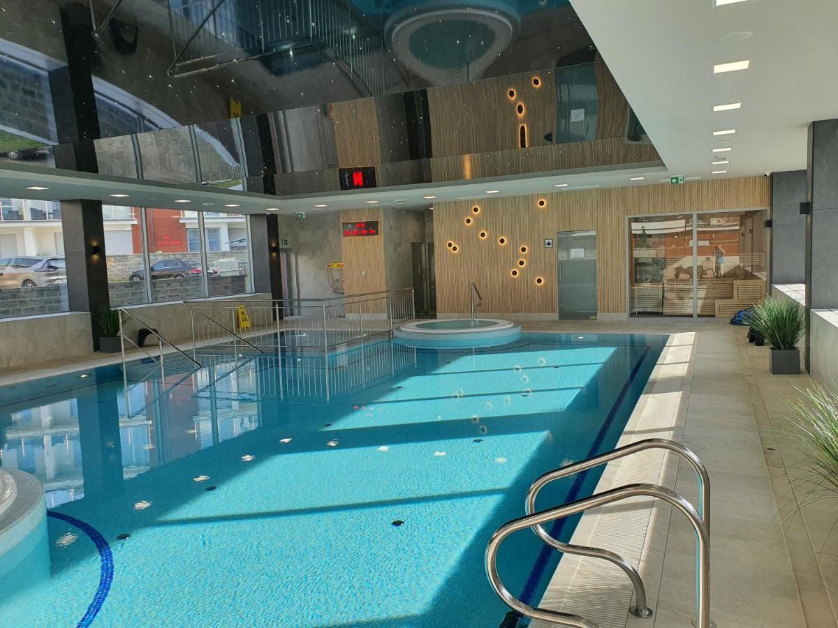 Apartament Szafir W Budynku Basenowym Morska Klifowa 레왈 외부 사진