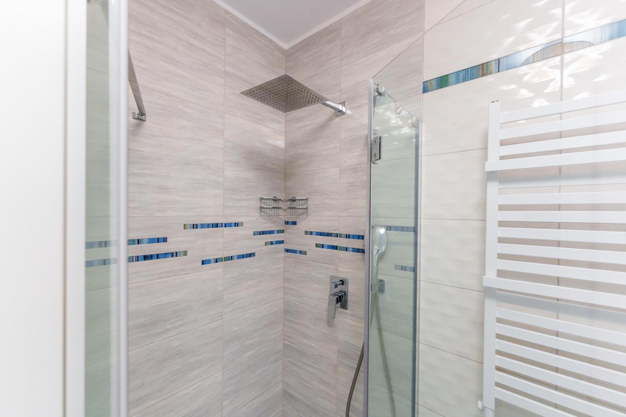 Apartament Szafir W Budynku Basenowym Morska Klifowa 레왈 외부 사진